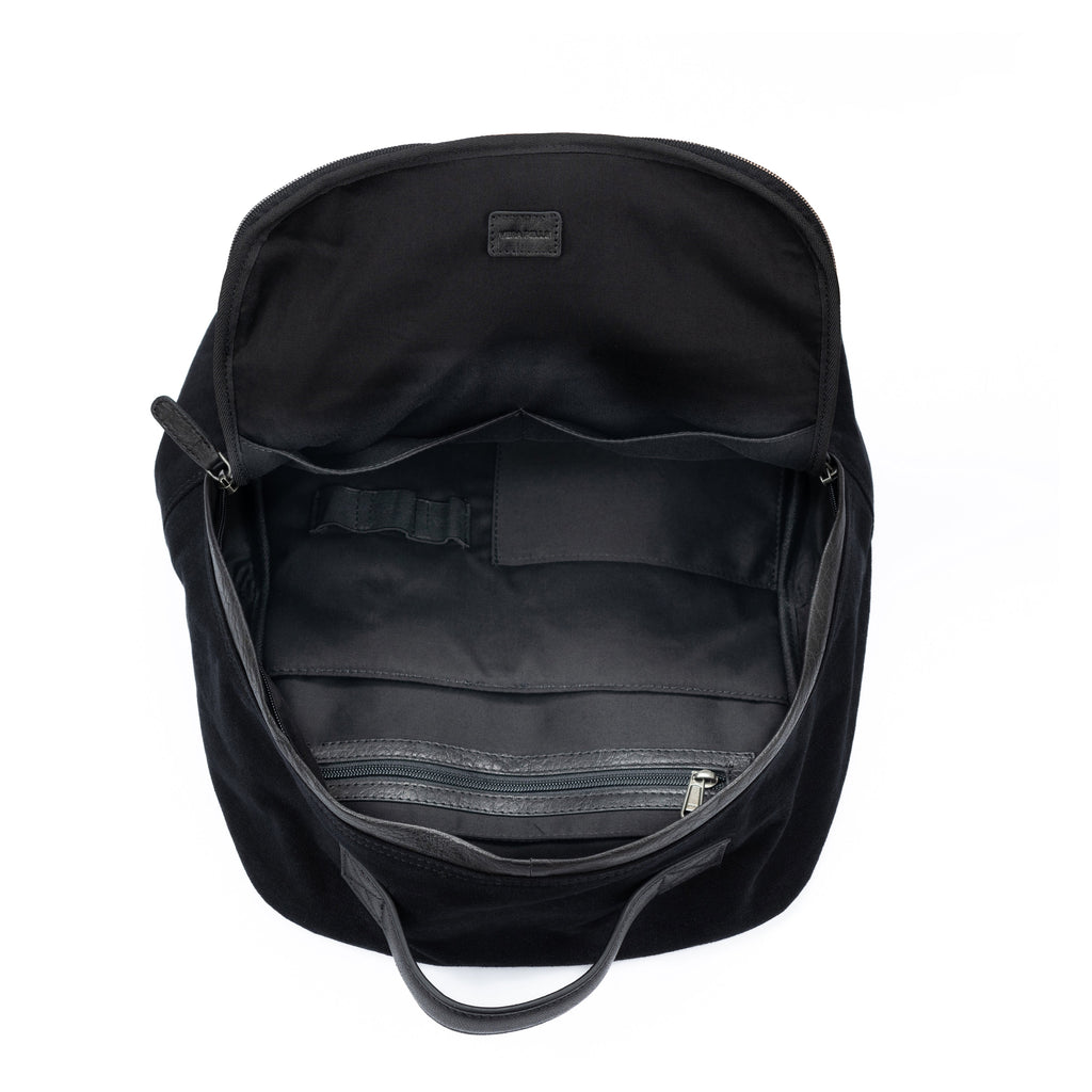 K0023AB | Canvas/Vera Leather Notebook Backpack, full grain, flyaway - Black Color. Nickel Antique accessories, Zipper closure. Dimensions: 29 x 40 x15 cm. Packaging: Tnt bag